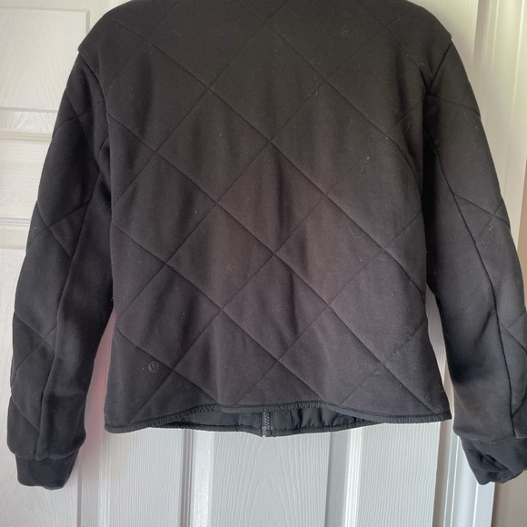 Lululemon bomber - Picture 8 of 8
